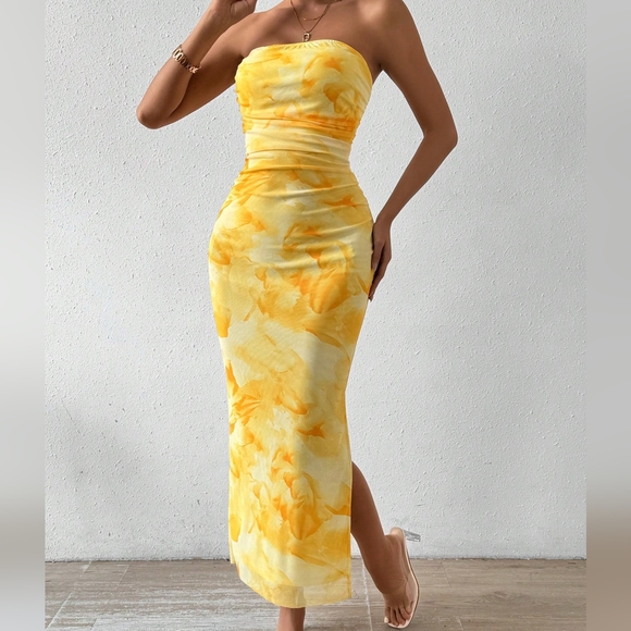 Tie Dye Strapless Dress With Side Slit Hem - Picture 3 of 4